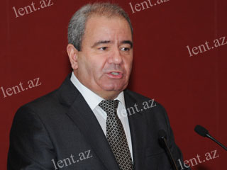 Azərbaycanda səslə işləyən kompüter hazırlanıb - 1 Azərbaycanda səslə işləyən kompüter hazırlanıb - 1