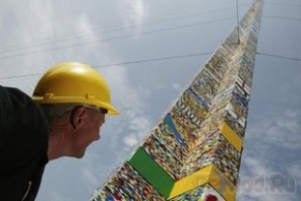 Lego-dan düzəldilmiş qüllənin hündürlüyü nə qədərdir? - 1 Lego-dan düzəldilmiş qüllənin hündürlüyü nə qədərdir? - 1