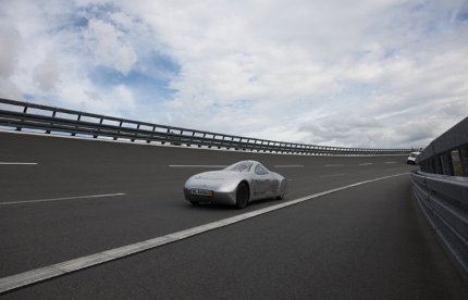 Alman elektrik avtomobili rekord vurdu - 3 Alman elektrik avtomobili rekord vurdu - 3