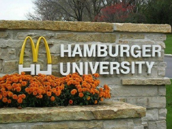 Hamburger Universitetində Universitetdə Oxumaq istərdinizmi?